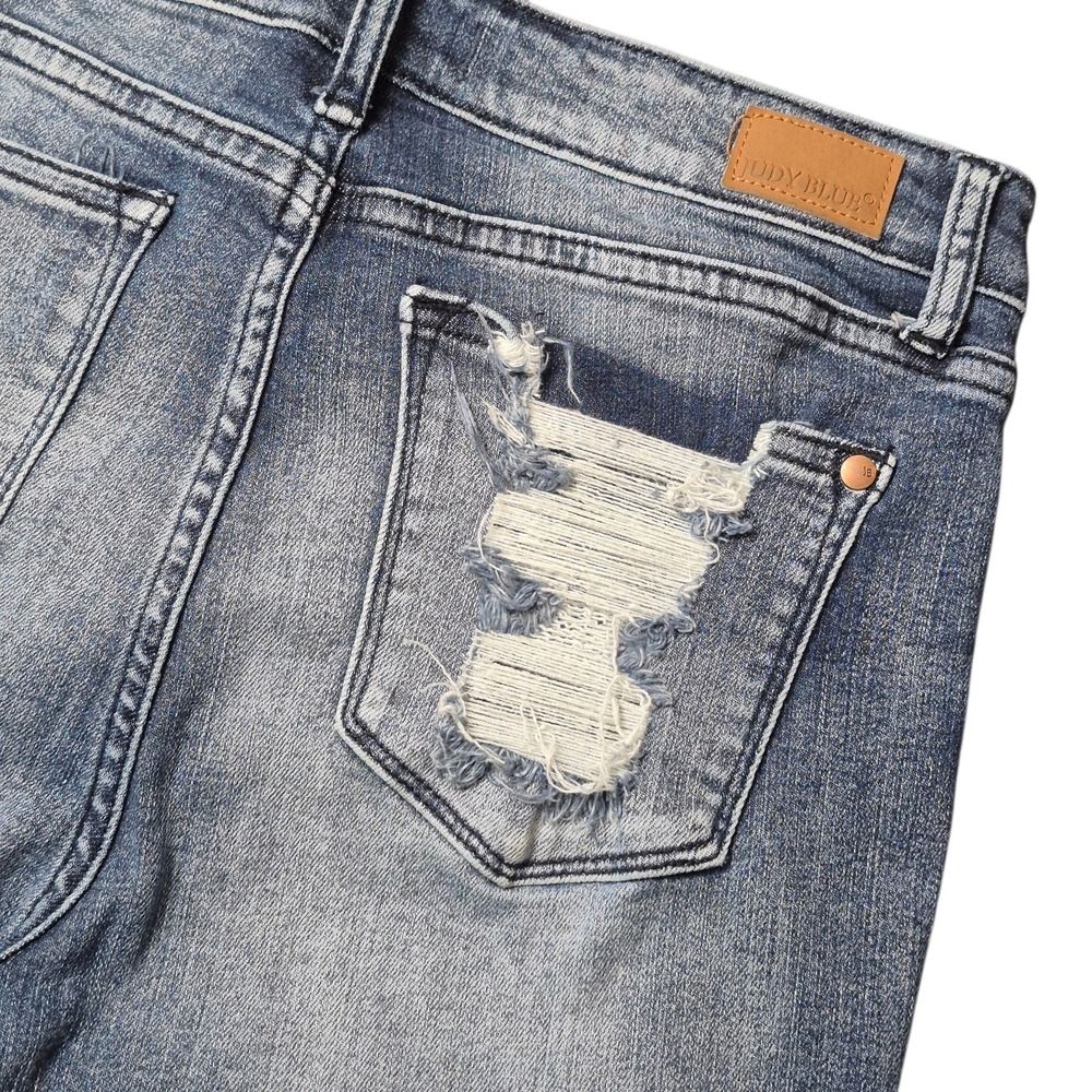 Judy Blue Women's 7/28 Relaxed Fit Distressed Ankle Jeans JB88191
